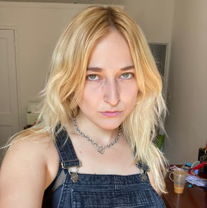 Meet your Posher, Anika